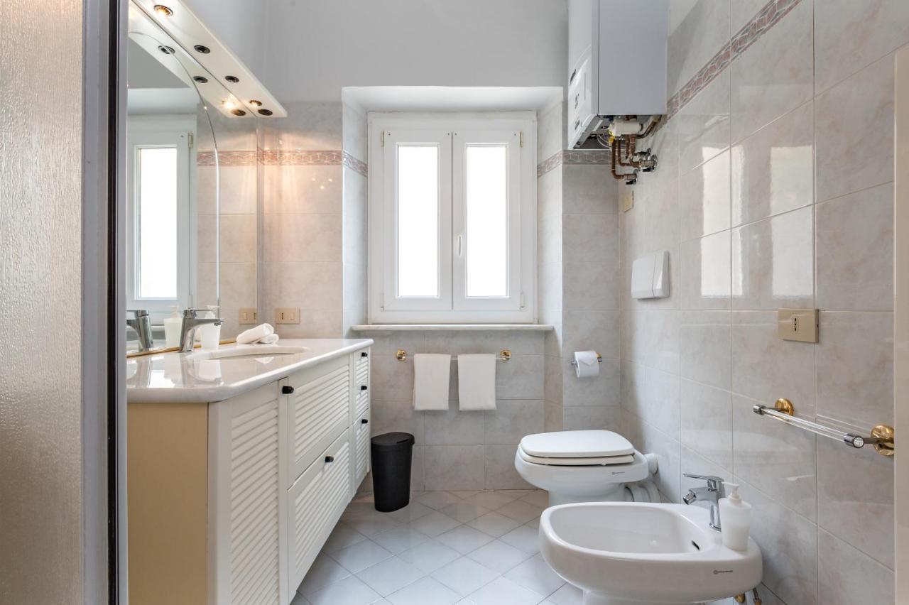Seaside Apartment Genova Ngoại thất bức ảnh
